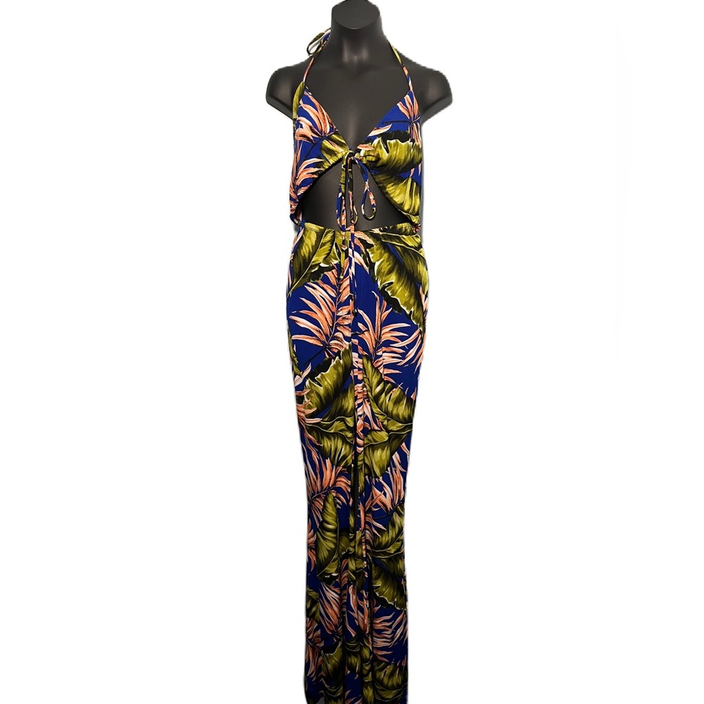 • Fashion Nova Jumpsuit in Keep it Tropical